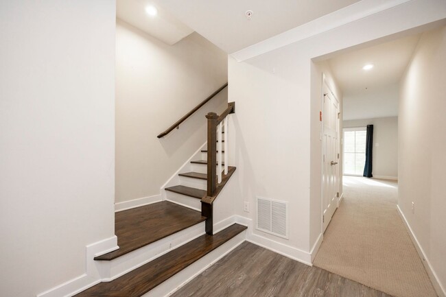 Foto del edificio - Spacious 3B/2.5B Townhome in Downingtown S...