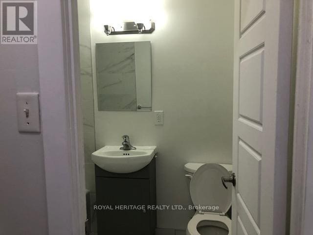 Photo du bâtiment - 945-945 Simcoe St N