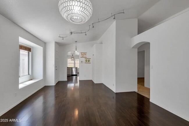 Foto del edificio - 8824 E Mescal St