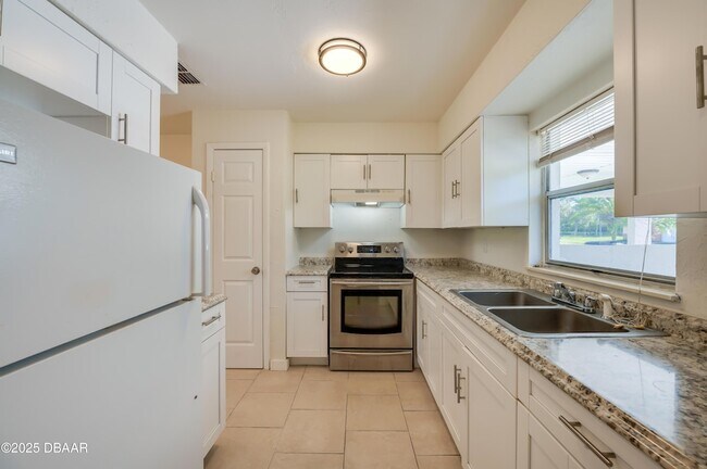 Foto del edificio - 906 Boulder Dr