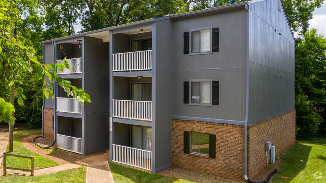 Building Photo - Pine Knoll Apartments