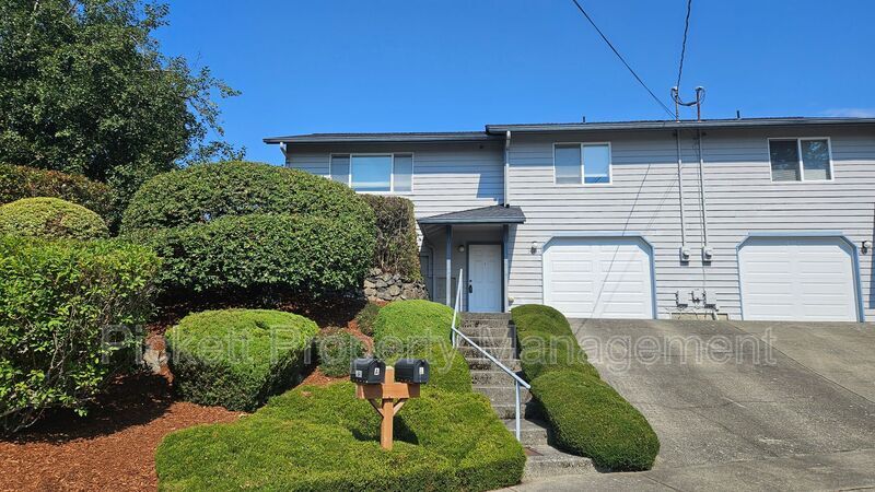 Primary Photo - 2641-A Stephenson Ave.