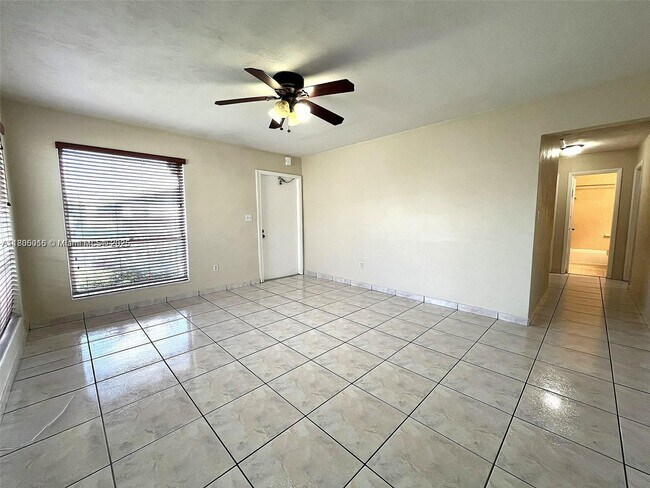 Building Photo - 11020 SW 124th Ct
