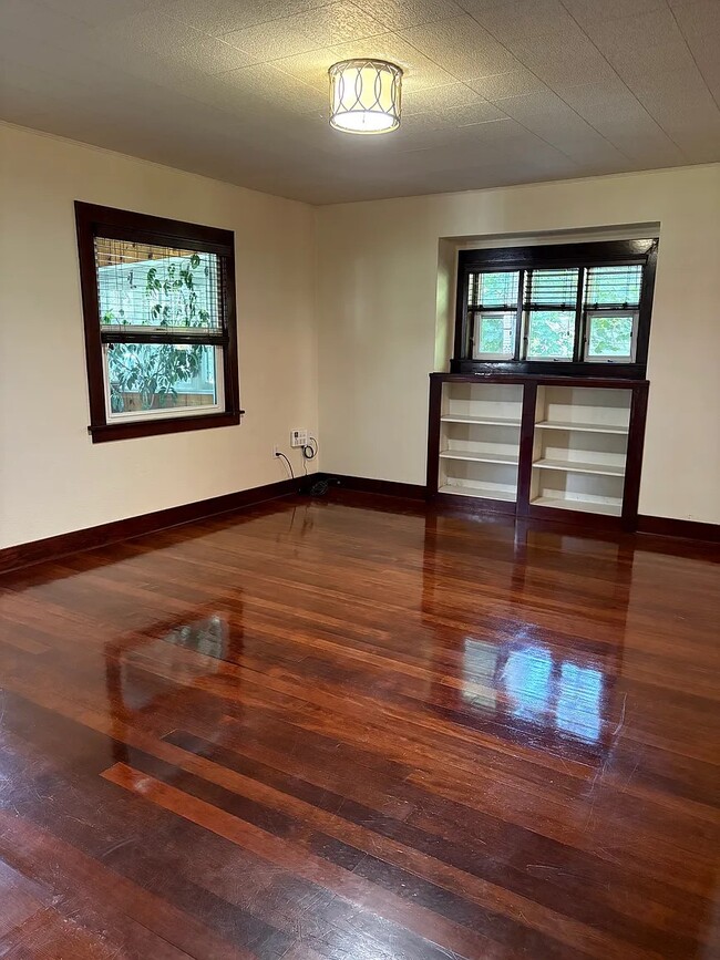Foto del edificio - 111 E Foster Ave