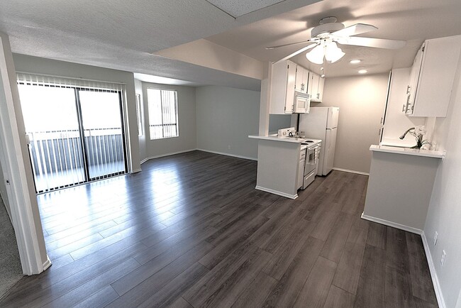 Foto del interior - 6310 Sylmar Ave