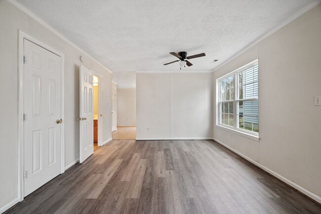 Foto del edificio - 3 Bed 1.5 Bath Home for Rent in Newport Ne...