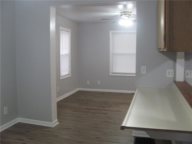 Foto del edificio - 66 Avis St