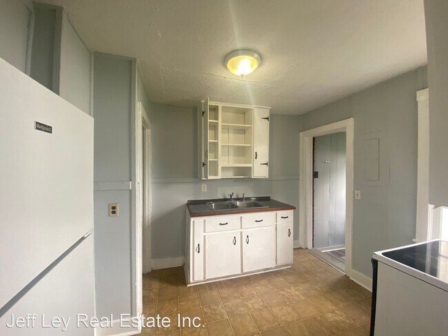 Foto del edificio - 3 br, 1 bath House - 1002 Debow St