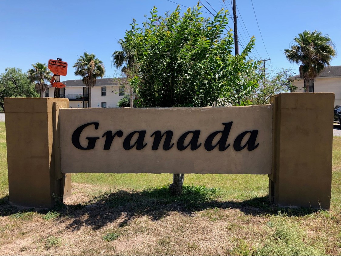 Primary Photo - Granada Apartments