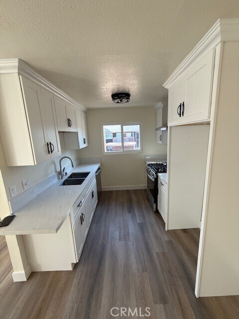 Building Photo - 1016 Cabrillo Park Dr