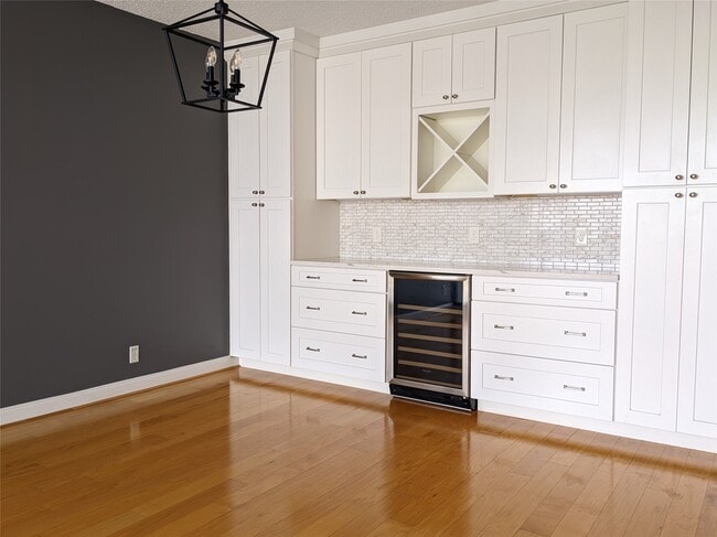 Foto del edificio - 5001 Woodway Dr