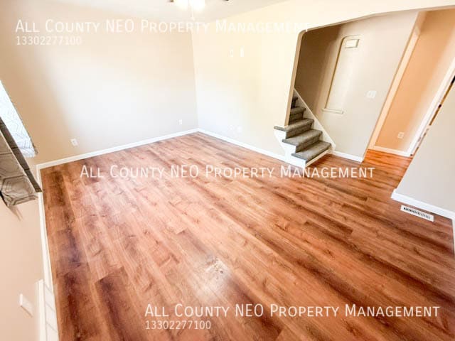 Building Photo - 219 E 330th St
