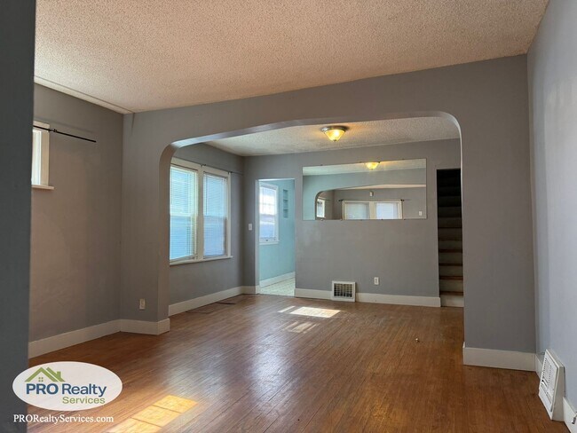 Foto del edificio - 4 Bedroom House in St. Paul