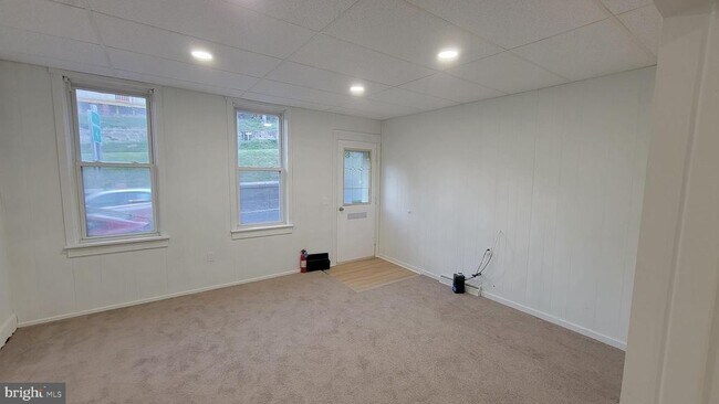 Foto del edificio - 329 Bedford St