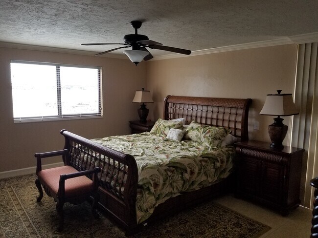 Foto del edificio - 1202 S Lake Dr