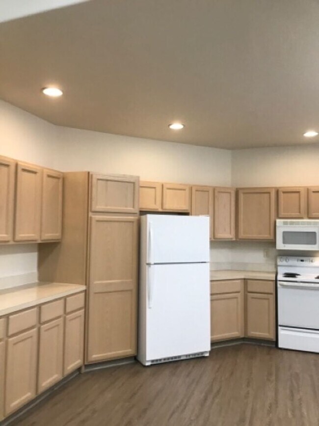 Foto del edificio - 626 Windemere Cir