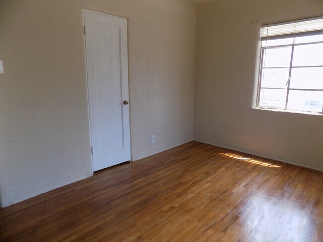 Building Photo - 2646 Morningside Dr NE