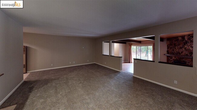 Building Photo - 33 Kimball Ct