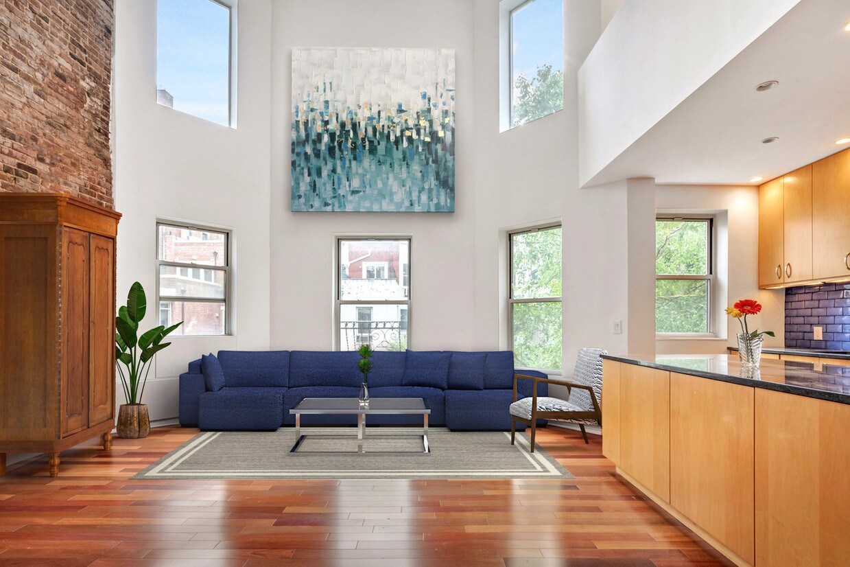 Foto principal - 311 W 91st St