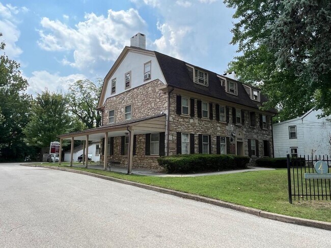 Foto del edificio - 4 E Germantown Pike