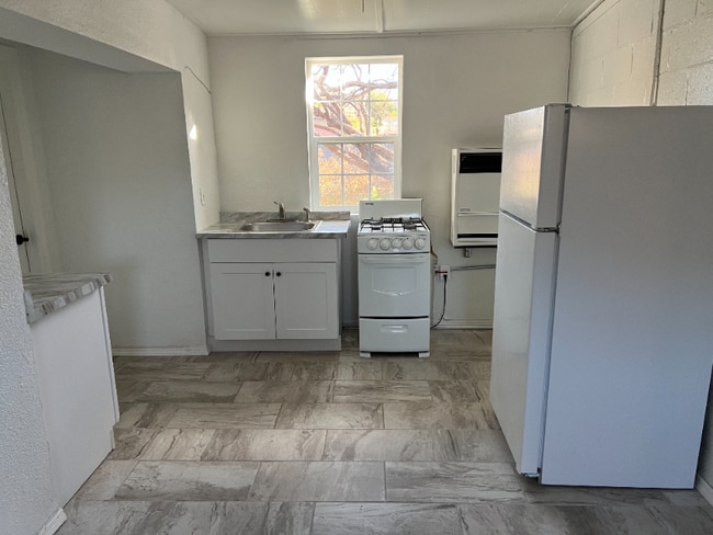 Photo - 2208 N 1st St (Flagstaff, AZ) House