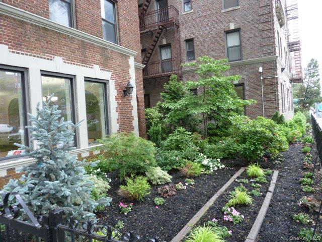 Foto del edificio - 109-20 Queens Blvd