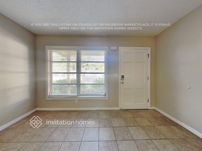 Building Photo - 6417 N Gomez Ave