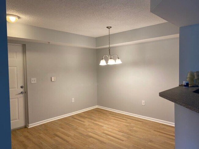 Foto del edificio - 2/2 Condo with Lake Views in Portofino at Jensen Beach