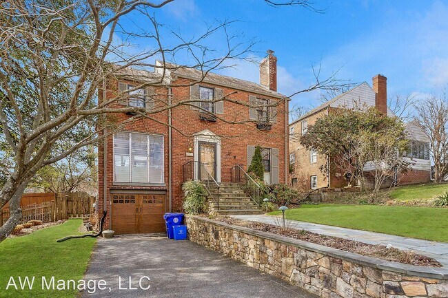Building Photo - 3 br, 1.5 bath House - 304 Greenwich Ln