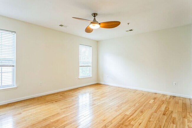 Foto del edificio - 21355 Lookout Dr