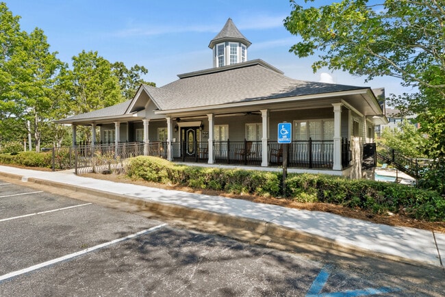 Building Photo - Steeple Crest Apartment Homes