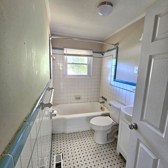 Foto del edificio - 2 bedroom home for rent!