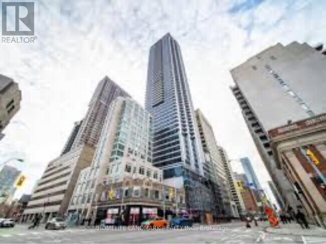 Building Photo - 395 Bloor St E