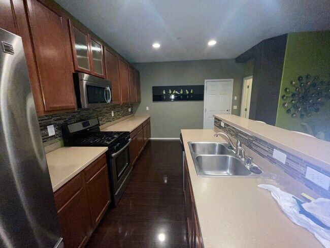 Foto del edificio - 601 Menaul Blvd NE