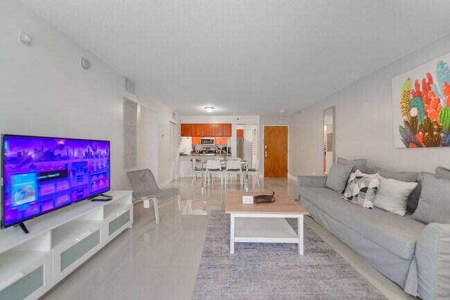 Foto del edificio - 1200 Brickell Bay Dr
