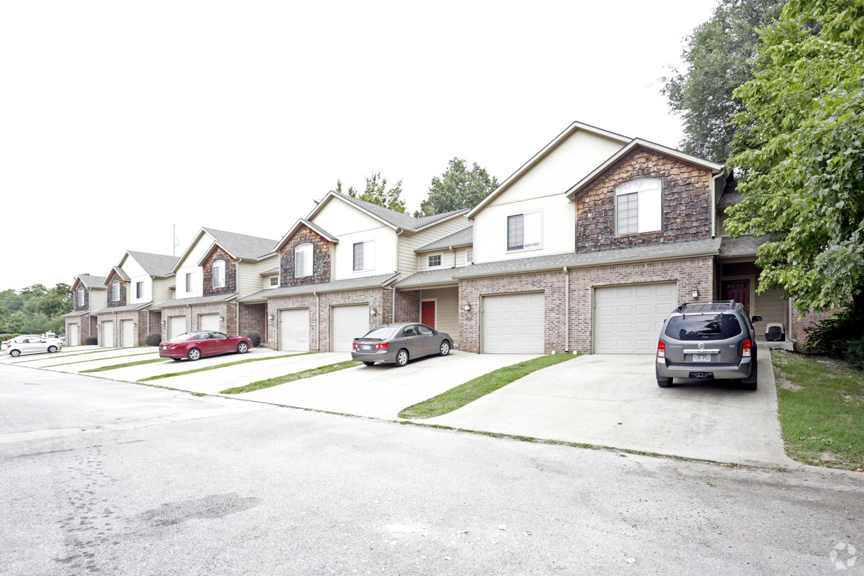 Building Photo - Breeze Cove Townhomes