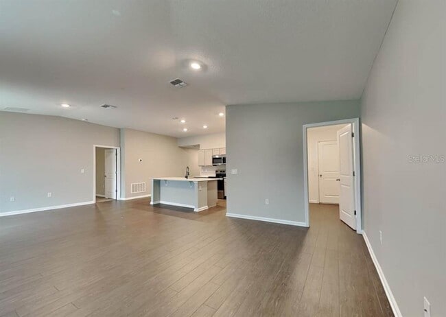 Foto del edificio - 10018 N Hartts Dr