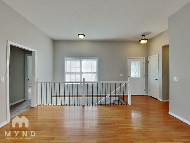 Building Photo - 2921 W Augusta Hills St