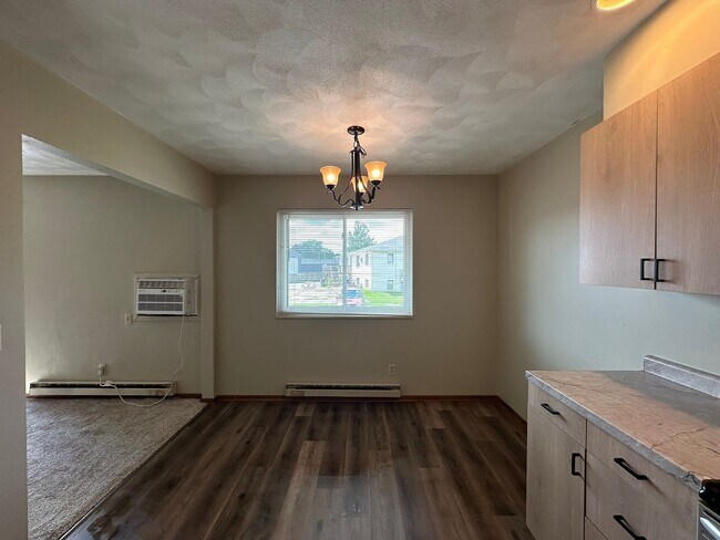 Foto del edificio - 1102 8th St Ct