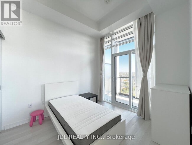 Building Photo - 50 Power St