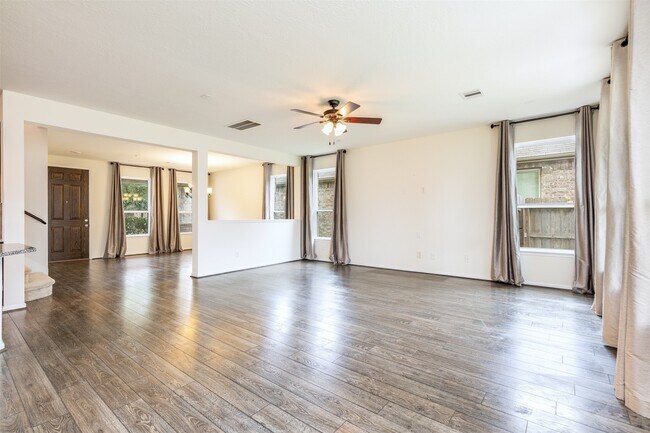Foto del edificio - 15623 Hanover Breeze Ln