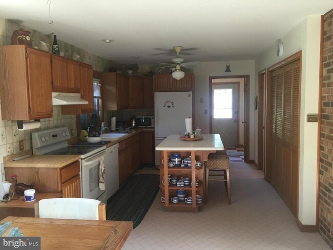 Building Photo - 20992 Rock Hall Ave