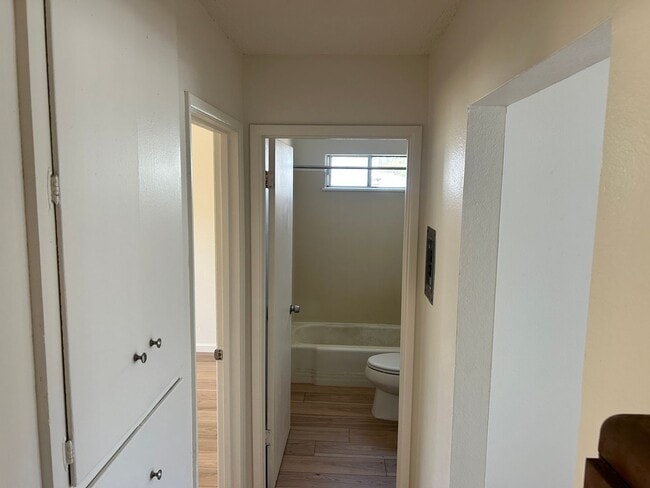 Building Photo - Maple 2