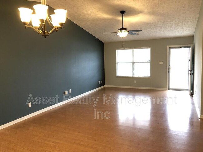 Foto del edificio - 5616 Jamaica Ln