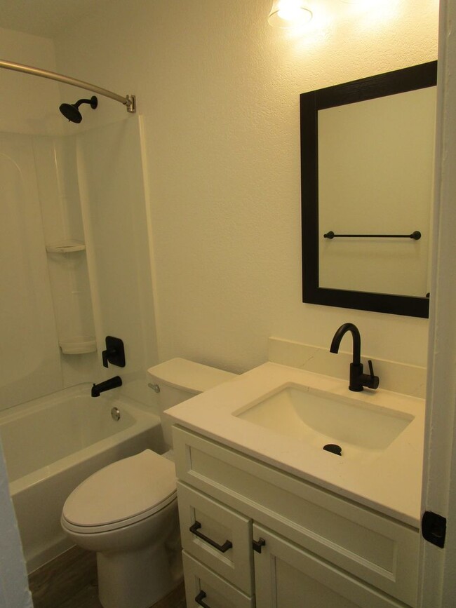 Foto del edificio - MOVE-IN SPECIAL: $500 OFF 1ST MONTHS RENT ...