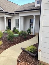 Building Photo - 229 Paca Ln