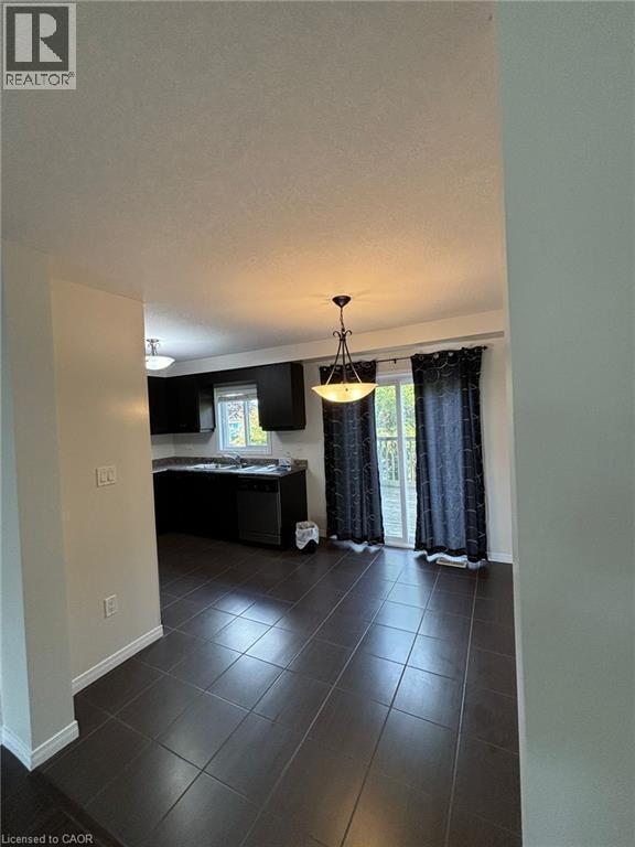 Photo du bâtiment - 750 Lawrence St