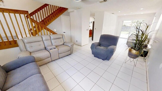 Foto del edificio - 8422 SW 44th Pl