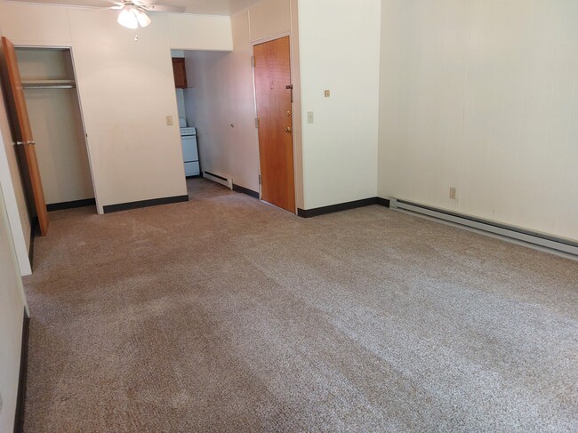 Living Room/Dining Area - 100 Winwood Dr