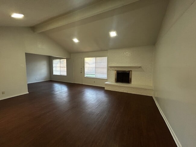 Photo - 2716 Sibley Dr House